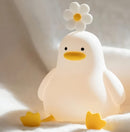 Luminária Infantil Abajur Siliconado Pato Florzinha Luz Quente LE-5861