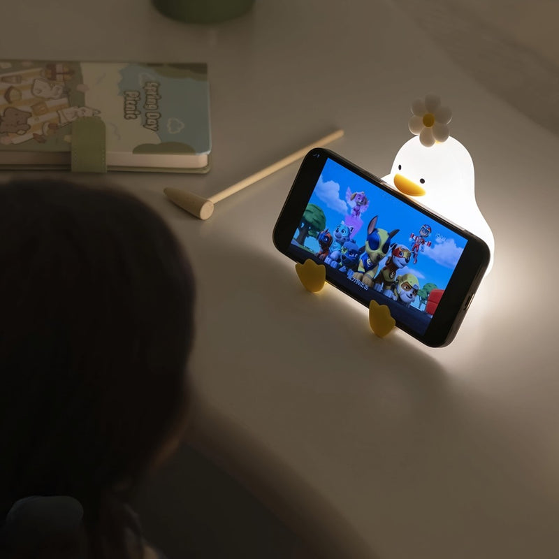 Luminária Infantil Abajur Siliconado Pato Florzinha Luz Quente LE-5861